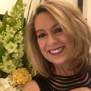 Meet your Posher, Suzanne